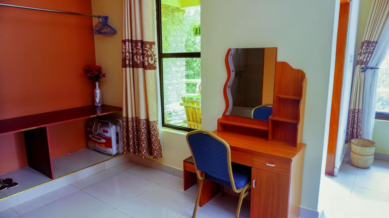 Bunyonyi Overland Resort Kabale Exterior photo